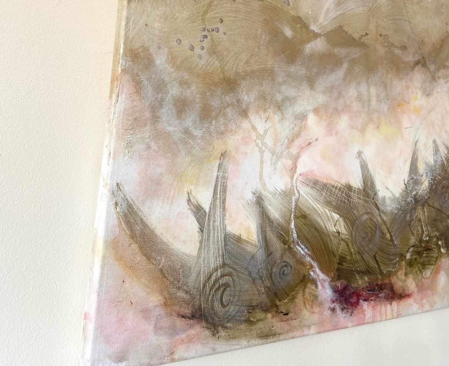 Remous, peinture abstraite contemporaine Cal-lac aux nuances bordeaux, kaki, ocre et pastel